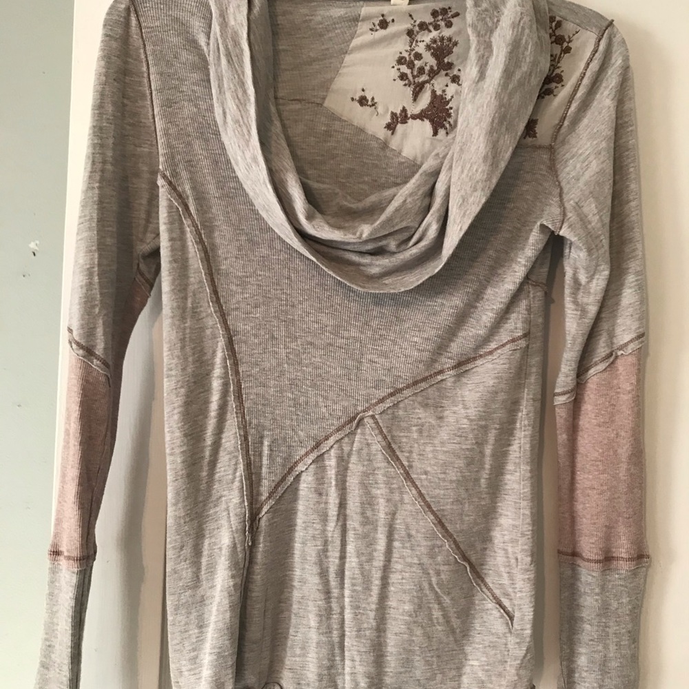 Long sleeve tee